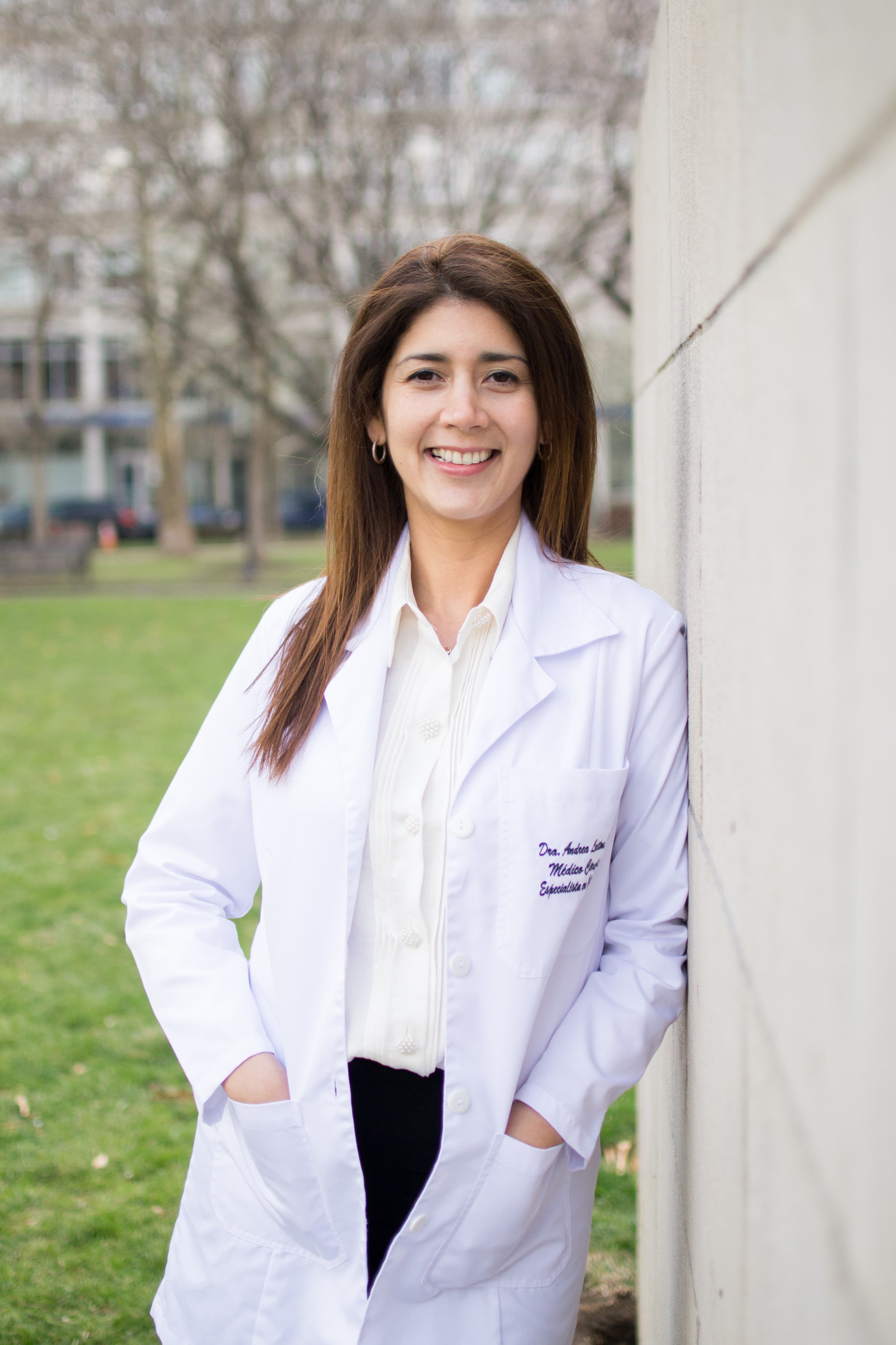 Dra. Andrea Natalia Laiton - Oftalmóloga y Oncóloga Ocular